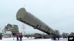 Архів: відеокадр міжконтинентальної російської ракети "Сармат", 2018 рік. (Телебачення ФР RU-RTR via AP)