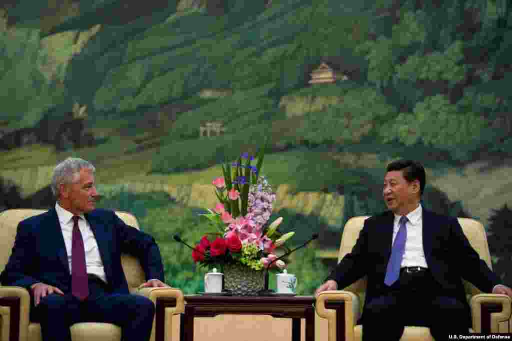 4月9日美国国防部长哈格尔在北京与中国国家主席习近平举行会晤