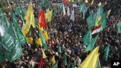 Dân Palestine ở Gaza City ăn mừng cuộc ngưng bắn giữa Israel và Hamas, 22/11/12