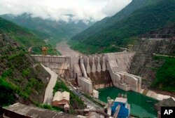图为中国在云南湄公河上游建造的大朝山水电站。