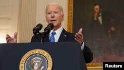 Президент США Джо Байден під час звернення щодо законопроєкту про фінансування України, Ізраїлю та країн Індо-Тихоокеанського регіону. Фото: Reuters/Kevin Lamarque 