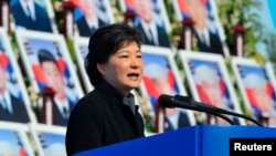 韩国士兵3月29日正在靠近朝鲜边界的坡州市准备进行军事演习