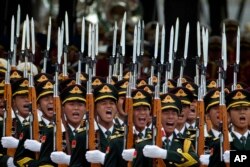 在北京欢迎比利时国王菲利普的中国仪仗队 （2015年6月23日）