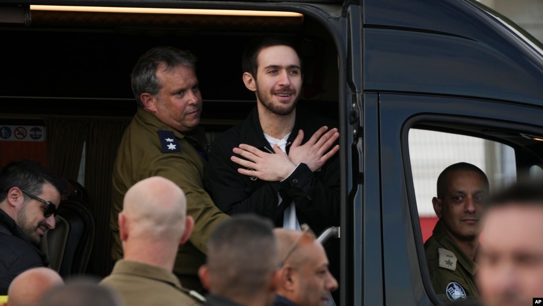 Imagem de um dos reféns libertado pelo Hamas