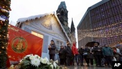 圣诞节期间遭袭击的德国柏林市场重新开放
