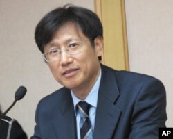 中联部发言人黄华光
