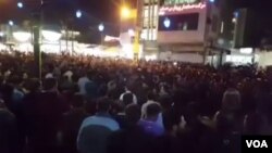 یکی از دهها تجمع اعتراضی در ایران - در بندر ماهشهر