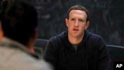 Giám đốc điều hành Facebook, Mark Zuckerberg.
