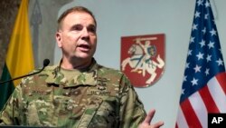Архівне фото. У 2017 році командувач армією США в Європі Бен Годжес. AP/Mindaugas Kulbis