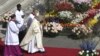 Папа Франциск у пасхальному зверненні закликав до мирного врегулювання в Україні 