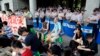 台湾数千民众举行反课纲抗议示威