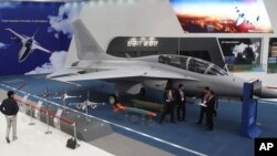韩国航空宇宙产业股份有限公司(KAI)展出的FA-50战机。（2013年1月28日）