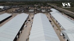Як наплив нелегалів змінив життя прикордонного містечка у Техасі. Відео