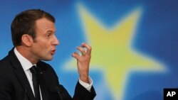 Пропозиції французького президента Еммануеля Макрона передбачають для ЄС спільний бюджет, окремі єдині податки і спільні військові сили