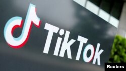 资料照：位于美国加州办公室的TikTok标志（路透社）