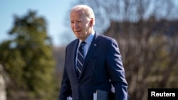 Президент США Джо Байден поспілкувався з пресою в понеділок.