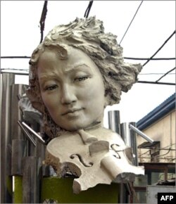 张志新雕像