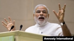 Thủ tướng Ấn Độ Narendra Modi loan báo biện pháp đo lường mới này tại một hội nghị các bộ trưởng môi trường tại New Delhi, ngày 6/4/2015.