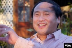 中国民主党全国委员会主席王军涛（2013年12月25日，美国之音国符拍摄）