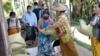 ကိုဗစ်အကန့်အသတ်ကြောင့် တိုင်းရင်းဒေသတွေ လူမှုအခက်အခဲကြုံ