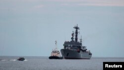 Російський корабель "Смольний" прибуває до Сен-Назер.