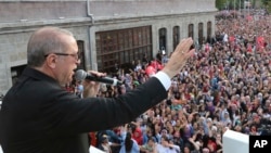 Президент Реджеп Таїп Ердоган заявив у неділю, що економічних причин для кризи в Туреччині немає