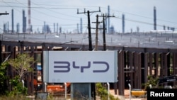 位于巴西卡马萨里市的比亚迪新电动汽车 (EV) 工厂的建筑工地。（2024年11月17日）