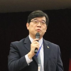 位于台北的淡江大学欧洲研究所的副教授郑钦模(照片提供: 郑钦模)