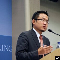 新台湾国策智库资深研究员 刘世忠