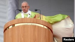 Папа Римський Франциск на прощальному богослужінні в Дубліні у неділю 26 серпня 2018р.
