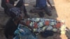 Familiares choram a morte de adolescente pela polícia em Benguela