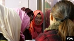 资料照片：穆斯林藏族学生在印度达兰萨拉参加教育巡回活动。(2018年12月19日）