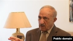 د. مەحمود عوسمان سیاسەتمەداری دیاری کورد 