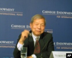 卡内基国际和平基金会亚洲项目高级研究员黄育川