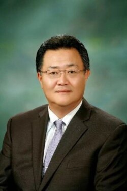 韩国外国语大学国际地区研究中心主任康埈荣（照片由本人提供）
