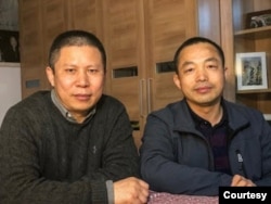 许志永（左）和丁家喜