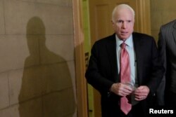 共和党籍国会参议员约翰·麦凯恩