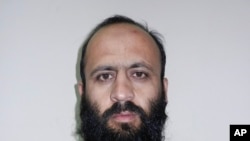 Hafiz Rashid, chỉ huy mạng lưới Haqqani ở Đông Nam Afghanistan, phụ trách việc cung cấp thiết bị cho các tay đánh bom tự sát
