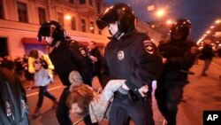 Арешти російських демонстрантів у день народження Путіна 7 жовтня