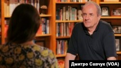 Януш Бугайський в інтерв’ю «Голосу Америки»