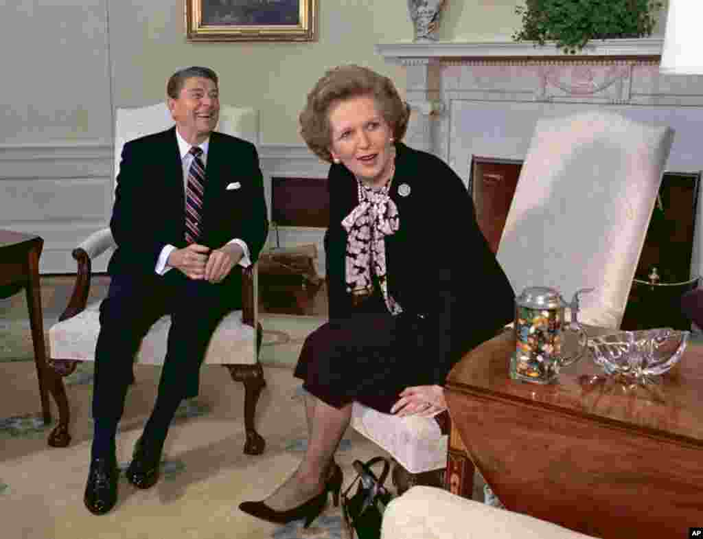 Thủ tướng Thatcher hội đàm với tổng thống Mỹ Ronald Reagan tại Tòa Bạch Ốc, 20/2/1985.