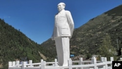 毛泽东雕像