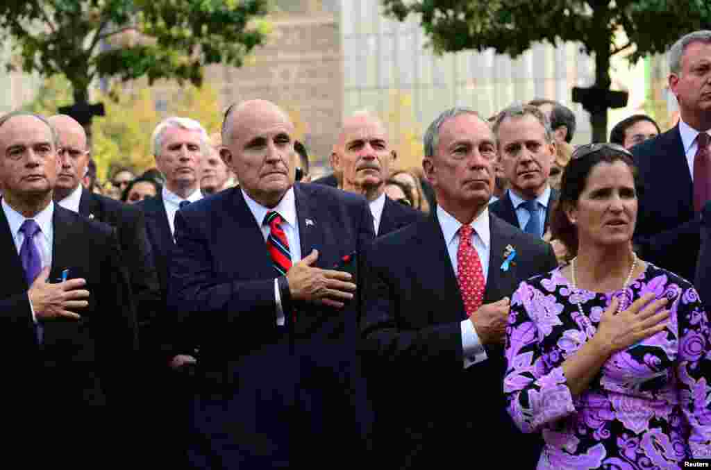 Cựu thị trưởng Giuliani và đương kim Thị trưởng Michael Bloomberg của New York dự một buổi lễ tưởng niệm trong thành phố.