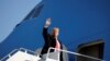 Президент США Дональд Трамп перед відправленням до Техасу, 12 січня 2021 року