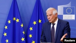 欧盟外交与安全政策高级代表博雷利(Josep Borrell)在布鲁塞尔对媒体发表讲话。 -资料照