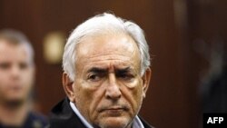 Ông Strauss-Kahn nói ông cảm thấy buộc lòng phải từ chức với một nỗi đau buồn vô hạn