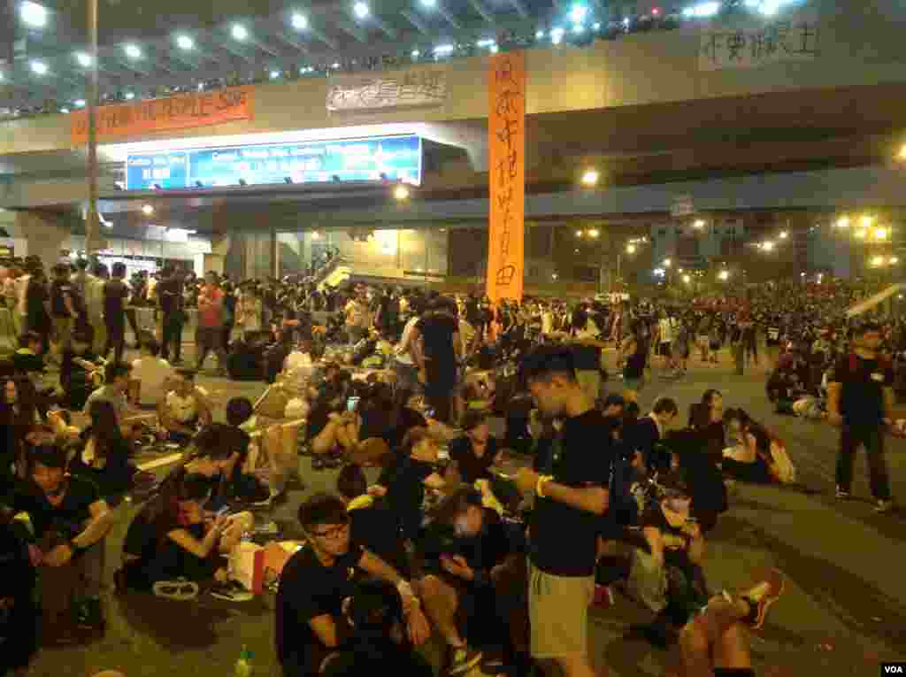 香港争真普选全民抗争星期二进入第3天(美国之音图片/海彦拍摄)