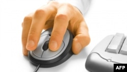 Việt Nam có hơn 23,9 triệu người dùng internet, chiếm 27,9% tổng dân số