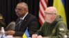 Міністр оборони США Ллойд Остін і міністр оборони України Олексій Резніков, авіабаза Рамштайн, архів.