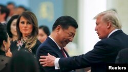 川普2017年11月在北京会见习近平（路透社）